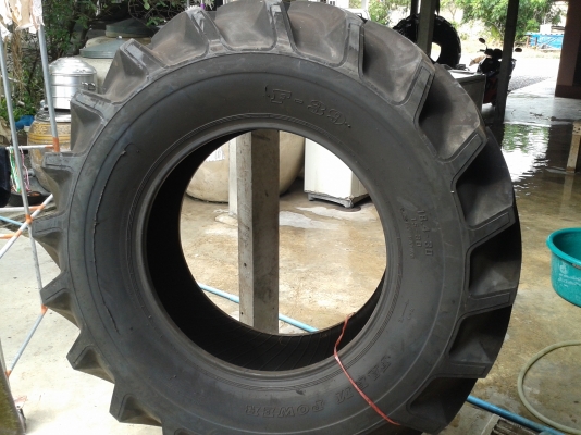 ยางรถไถฟอร์ด  ขอบ  15-30