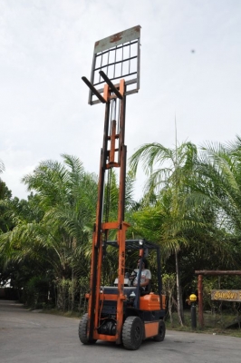 ขายFORKLIFT TOYOTA 5FG18(1.8ตัน) เสา5เมตร ทรูฟรี้ สวยเดิมจากญี่ปุ่น ยังไม่เคยใช้ในไทย 180,000เท่านั้น!!