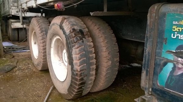 ขายรถพ่วง แม่-ลูกไม่ดั้ม ISUZU DECA 270 Euro2 เครื่องดำ 270 แรงม้า เกียร์เดิม คัสซีสวยตลอดเส้น ลูก 3 คาน 6.50 เมตร ทะเบียนพร้อมโอนครับ