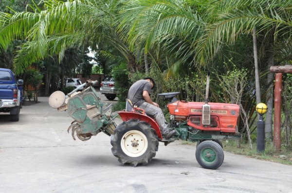 ขายรถไถYANMAR YM1401 พร้อมโรตารี่หลัง สภาพสวยเดิมญี่ปุ่นไม่เคยใช้ในไทย 48,000เท่านั้น!!