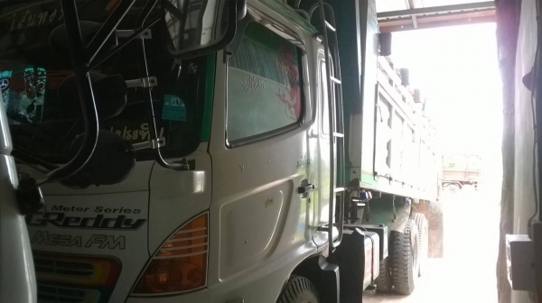 ขายรถพ่วง HINO MEGA 260 แรงม้า ดั้มแม่-ลูก 3 คาน อู่ PANUS คัสซีสวยตลอดเส้น เครื่องเดิมแน่นๆ ไม่ไอ เกียร์เดิม ช่วงล่างแน่น ทะเบียนพร้อมโอนครับ