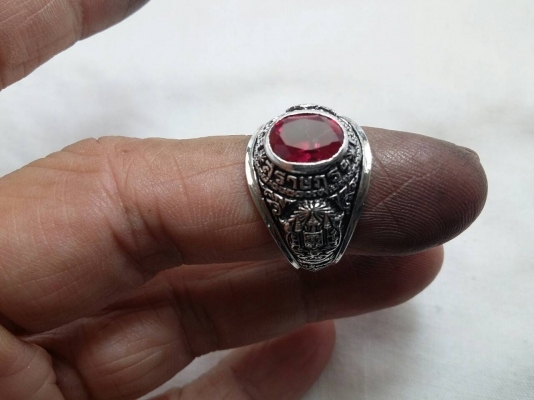 แหวนรุ่นสถาบันเนื้อเงิน