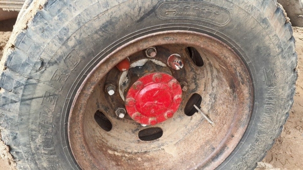 ขาย6ล้อดัมพ์หัวยาว170 6BF1 พ.เพาเวอร์ แอร์เย็น ภาษีเต็ม เอกสารเล่มทะเบียนพร้อมโอน เฟืองท้ายฟูโซ่