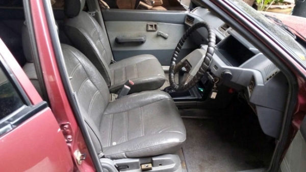 champ เครื่องดีเกียร์AUTOติดLPGแอร์เย็นเพลงดังภาษีไม่ขาด