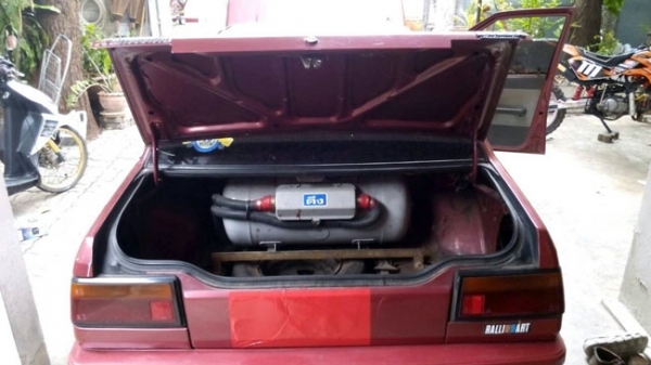 champ เครื่องดีเกียร์AUTOติดLPGแอร์เย็นเพลงดังภาษีไม่ขาด