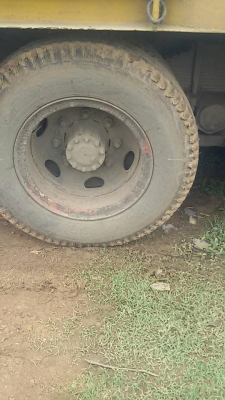 สิบล้อหางปลา เพลาเดียว