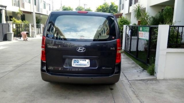 Hyundai H1 Maesto 2.5 Diesel AT ปี 2008 รถบ้านใช้งานเอง Hyundai H1 Maesto 2.5 Diesel AT ปี 2008 รถบ้านใช้งานเอง