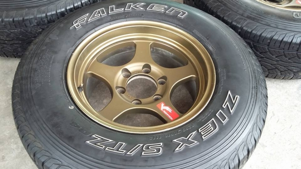 ขายแม็กกับยาง เท่ๆ ถูกๆ 1 ชุดครับ