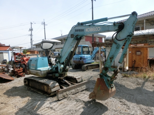รถขุด Kobelco SK045-2 4023ชม. นำเข้าจากญี่ปุ่น สนใจโทร. 080-6565422 (หนิง)