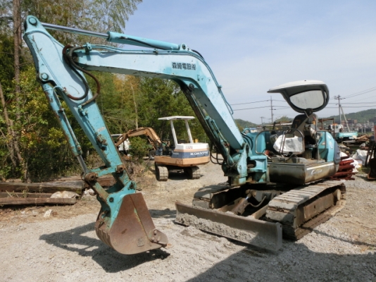 รถขุด Kobelco SK045-2 4023ชม. นำเข้าจากญี่ปุ่น สนใจโทร. 080-6565422 (หนิง)