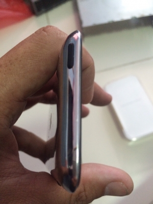 ipod touch GEN4 32GB กล้องหน้า กล้องหลัง ใช้งานได้ปกติทุกอย่าง พร้อมกล่อง สภาพไมเคยตกหล่น มีรอยขนเมว ไม่ให้อุปกรณ์ มือ2