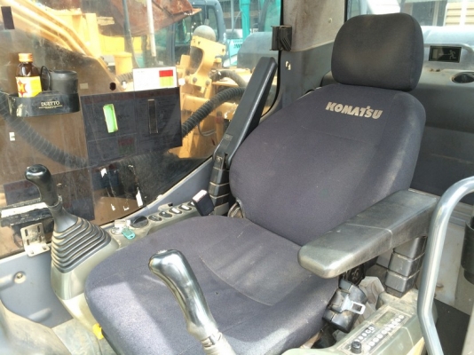 รถขุดสภาพดี Komatsu รุ่น PC200LC-8 รถขุดสภาพดี Komatsu รุ่น PC200LC-8