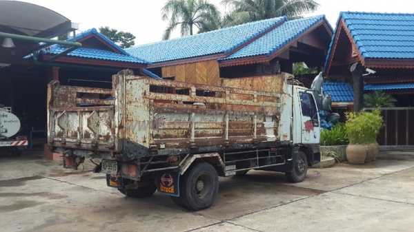 รถบรรทุก 6 ล้อดัมพ์ HINO กระบะบรรทุก ยาว 4.20 เมตร 120 แรงม้า ปีจดทะเบียน 2540