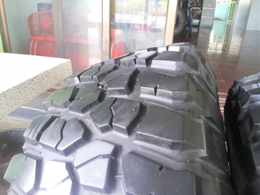 bf goodrich mud terrain km2 285 75 16 สภาพดีงาม