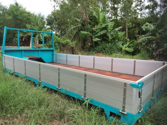 กะบะพื้นเหล็ก แผงข้างมิเนียม กว้าง 2.30 เมตร ยาว 5 เมตร สภาพสวยค่ะ