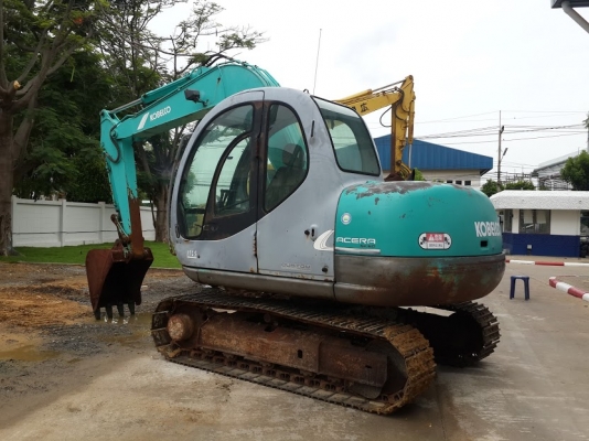 Kobelco SK60-3 จอดรออยู่ที่นิคมอุตสาหกรรมบางปะอิน