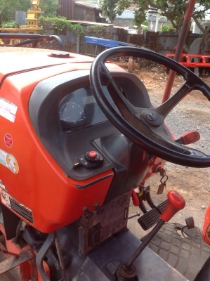 แทรกเตอร์คูโบต้า เอ็ม60 สภาพดีเดิมๆทั้งคันขายพร้อมผานดันหน้า และ ผานหลัง