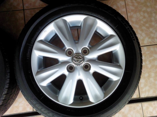 ขายล้อ Yaris 15นิ้ว พร้อมยาง บริสโตน ปี12 พร้อมน็อตแท้16ตัว