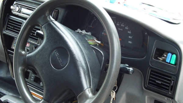 กระบะตอนเดียว isuzu dragon พร้อมคอก มีเพาเวอร์