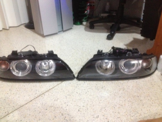 ไฟหน้า BMW E39 วงเเหวนโปรเจ็กเตอร์ของเก่าญี่ปุ่นเเท้สภาพสวย