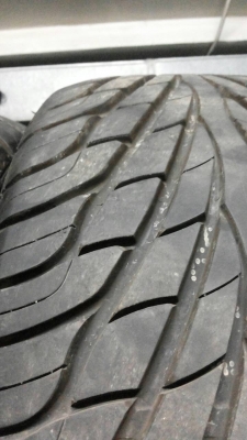 ขายยางมือสองสภาพดีมี 4  เส้น ปี 2012