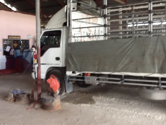 ขาย. 6ล้อ150 แรงม้า พร้อมใช้งาน รถห้างสวยๆๆ ยาว 5.5 เมตร ขาย. 6ล้อ150 แรงม้า พร้อมใช้งาน รถห้างสวยๆๆ ยาว 5.5 เมตร