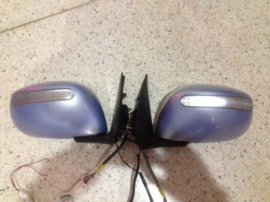 กระจกมองข้าง NISSAN MARCH ตัวนอกมีไฟเลียว LEDของเก่าญีปุ่นเเท้สภาพสวยคู่ละ