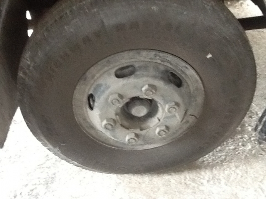 ขายด่วน 6.ล้อ150 แรงม้า พร้อมใช้  ยาว 5.5 เมตร