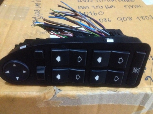 สวิตคุมกระจกไฟไฟ BMW E39 ของเก่าญี่ปุ่นสภาพดี