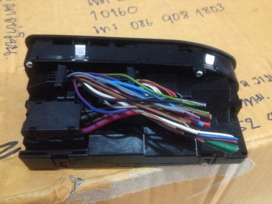 สวิตคุมกระจกไฟไฟ BMW E39 ของเก่าญี่ปุ่นสภาพดี