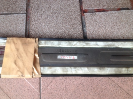 กาบติดบรรไดข้าง TOYOTA WISH ครบชุด4ชิ้นของเก่าญี่ปุ่นสภาพดี