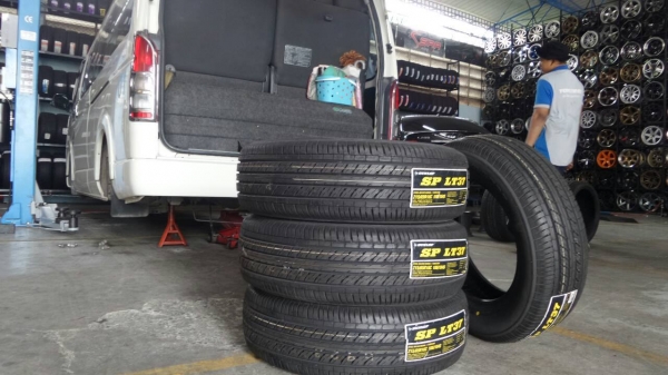 ขายยางใหม่ DUNLOP SPLT37 215/65-16