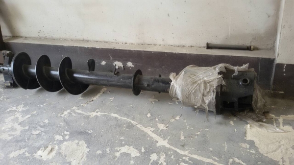 ชุดมอเตอร์สวานเจาะดิน ไม่รวมดอกเจาะ ของใหม่