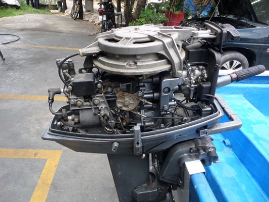 เรือไฟเบอร์ 3 ลอน 13 ฟุต พร้อมเครื่อง YAMAHA 30 แรง + ถังน้ำมัน