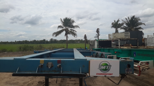 รถกึ่งพ่วง สามเพลา RCK ปี 55 (หางก้างปลา)      สภาพสวย พร้อมใช้งาน  สนใจติดต่อเอ็ม ที เจริญยนต์ สาขาปทุมธานี      โทร .081-4948363,081-7361541 ไอดีไลน์ 0814948363          ผู้ขายแจ้งม.79 พร้อมแจ้งย้ายให้ลูกค้า            &amp