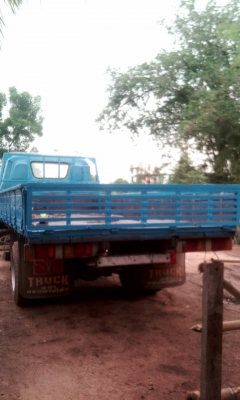 รถบรรทุก 6 ล้อกลาง ks