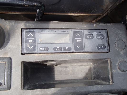 ขายรถแบคโฮ HITACHI ZX75US ปี 2003 คอลโทรลสั้น ปั้มนิ้ว รถนอกนำเข้าเองจากญี่ปุ่น มีVDOการทำงานครับ