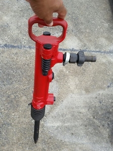 แจ้งลูกค้าครับหัวเจาะลม แย๊กปูน รุ่น TCA-7 ที่ถามหามาแล้วนะครับ ของใหม่