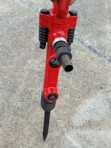 แจ้งลูกค้าครับหัวเจาะลม แย๊กปูน รุ่น TCA-7 ที่ถามหามาแล้วนะครับ ของใหม่