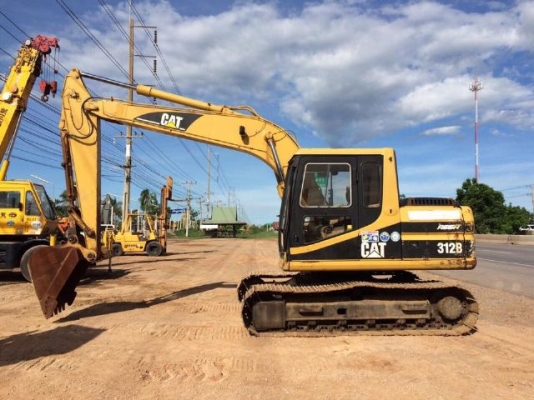 ขายรถแบคโฮ CAT 312B สภาพสวยพร้อมใช้งาน รถนอกนำเข้าเองจากญี่ปุ่น มีVDOการทำงานครับ