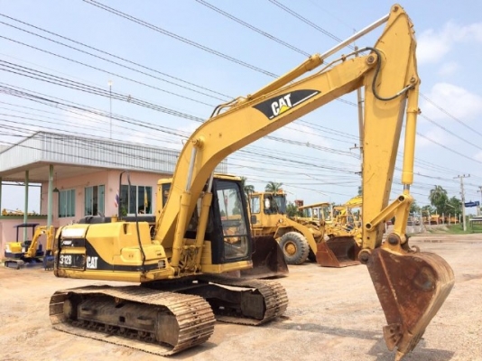 ขายรถแบคโฮ CAT 312B สภาพสวยพร้อมใช้งาน รถนอกนำเข้าเองจากญี่ปุ่น มีVDOการทำงานครับ