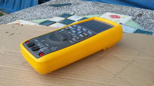 multimeter Fluke 287 ( ชาติ ลำพูน ) multimeter Fluke 287 ( ชาติ ลำพูน )