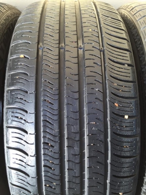 ขายยาง Kumho kh30 205-50-16 ปลายปี11 ดอกหนา90\% เนื้อนิ่ม