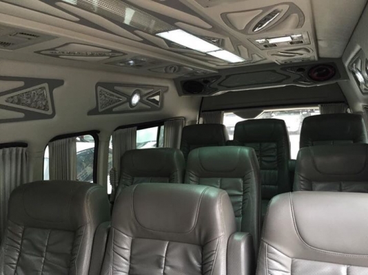 รถตู้ดีเซล2.5เกียMT ปี10 แต่งวีไอพีเต็มโทร0877758887 นางเบสท์รถตู้ท่าพระ