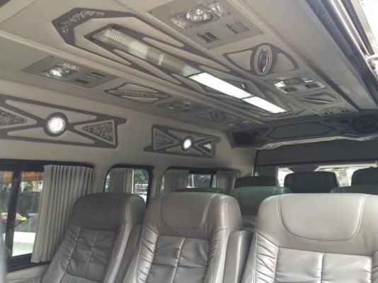 รถตู้ดีเซล2.5เกียMT ปี10 แต่งวีไอพีเต็มโทร0877758887 นางเบสท์รถตู้ท่าพระ