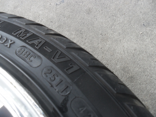 ล้อแม็ก 17นิ้ว 4รู100 พร้อมยาง สวยๆ 4 ล้อ ราคา 6700 บาท ล้อแม็ก 17นิ้ว 4รู100 พร้อมยาง สวยๆ 4 ล้อ ราคา 6700 บาท