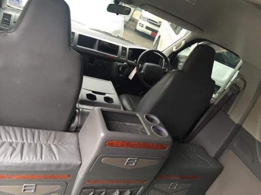 ขายรถตู้ดีเซล2.5ปี10เกียMT โทร0877758887 นางเบสท์รถตู้ท่าพระ