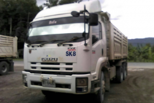 รถisuzu10ล้อ 300 ปี55ติดต่อ080-1405528