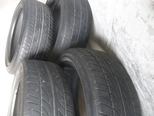 ยาง DUNLOP 205/45R17ปี12 สวยๆ 4 เส้น ราคา 2800 บาท