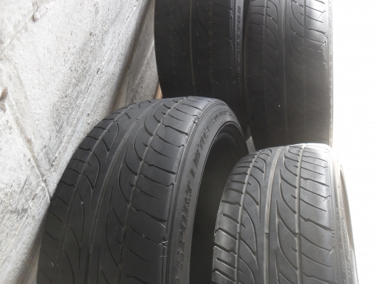 ยาง DUNLOP 205/45R17ปี12 สวยๆ 4 เส้น ราคา 2800 บาท